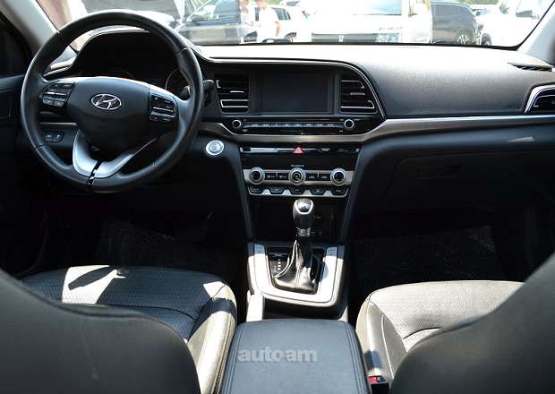 Hyundai Elantra 2019 — фото 6