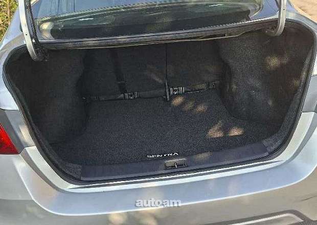 Nissan Sentra 2017 — լուսանկար 12