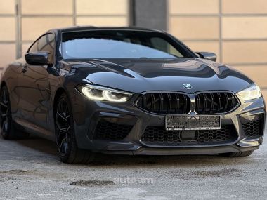 BMW M8  2020 