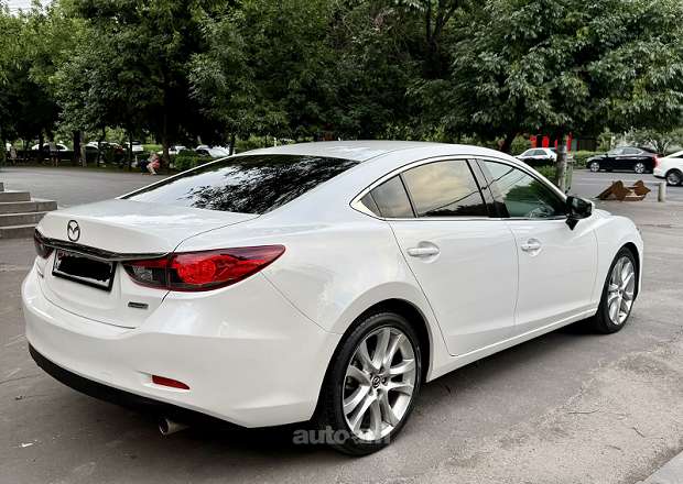 Mazda 6