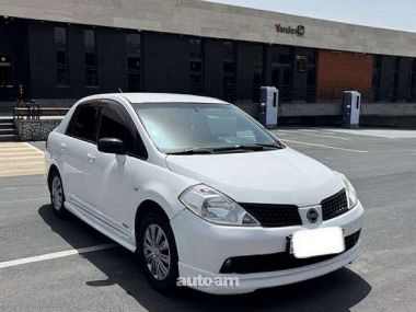 Nissan Tiida  2007 