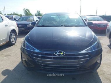 Hyundai Elantra  2020 