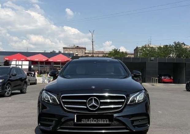 Mercedes-Benz E 300
