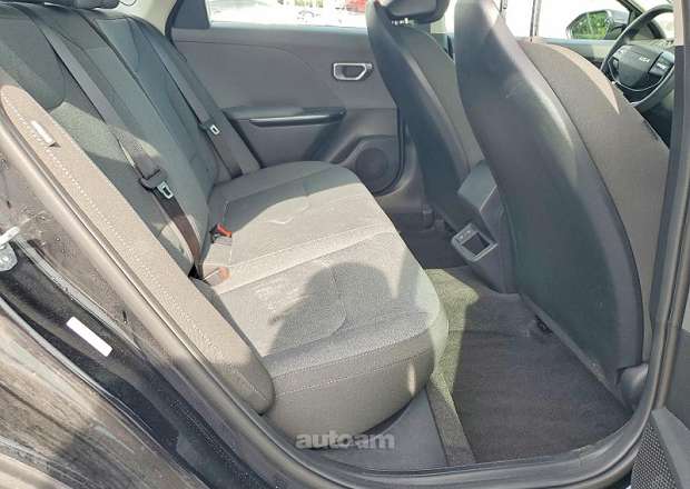 Kia K4