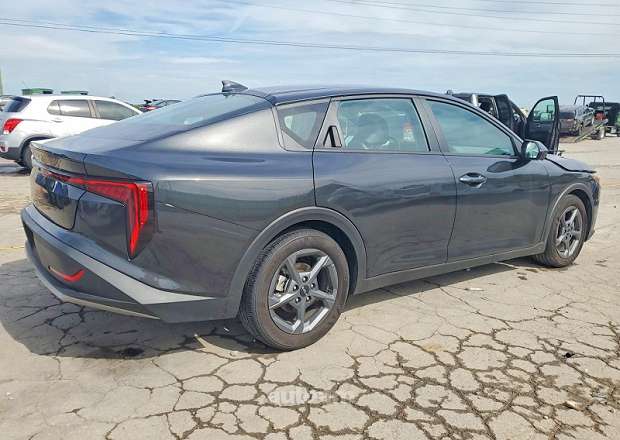 Kia K4