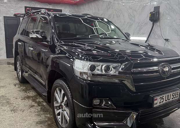 Toyota Land Cruiser 200