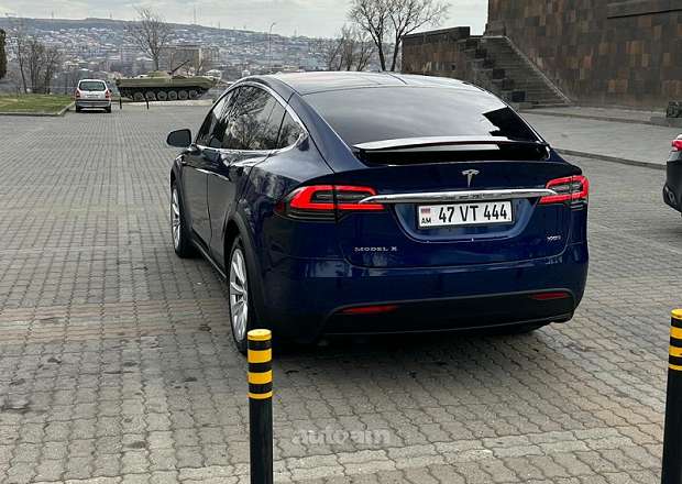 Tesla Model X