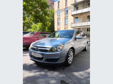 Opel Astra  2004 