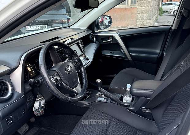Toyota Rav 4 2017 — լուսանկար 6