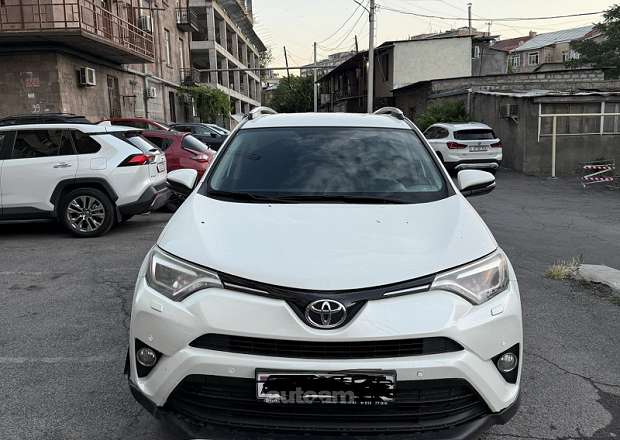 Toyota Rav 4 2017 — լուսանկար 1