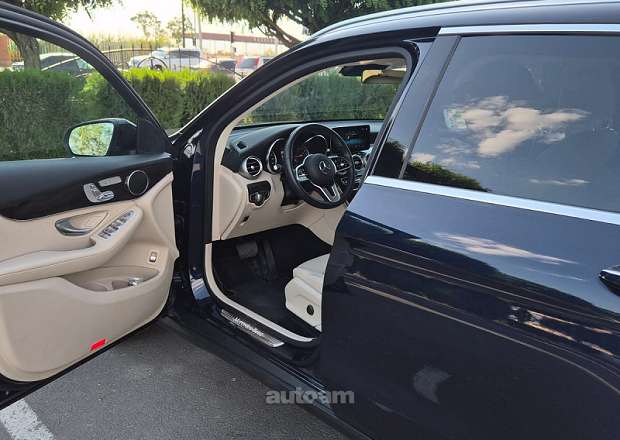 Mercedes-Benz GLC 300