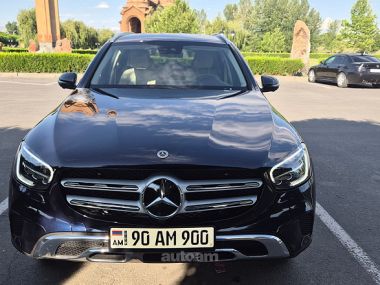 Mercedes-Benz GLC 300  2022 