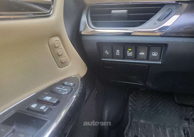 Toyota Avalon 2018 — լուսանկար 9