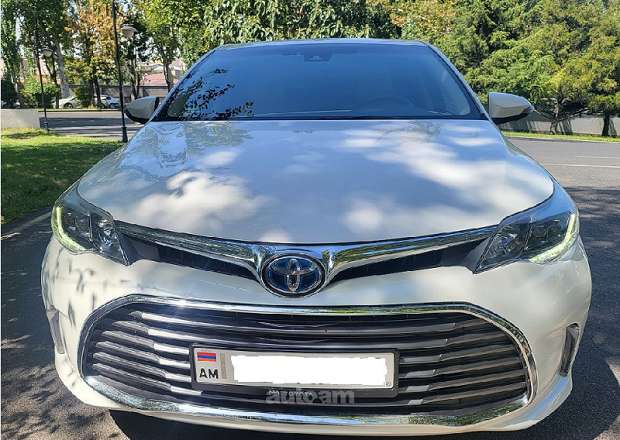 Toyota Avalon 2018 — լուսանկար 2