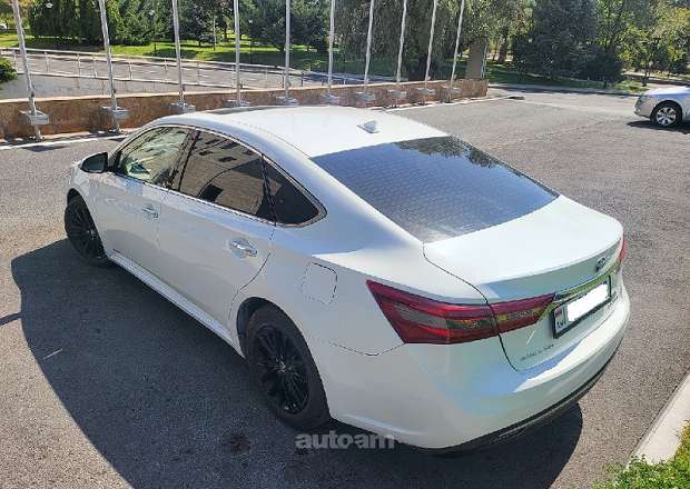 Toyota Avalon 2018 — լուսանկար 4