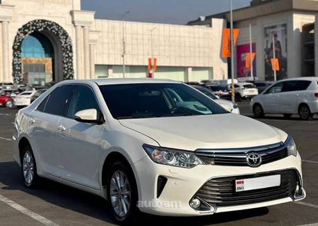 Toyota Camry 2015 — լուսանկար 1