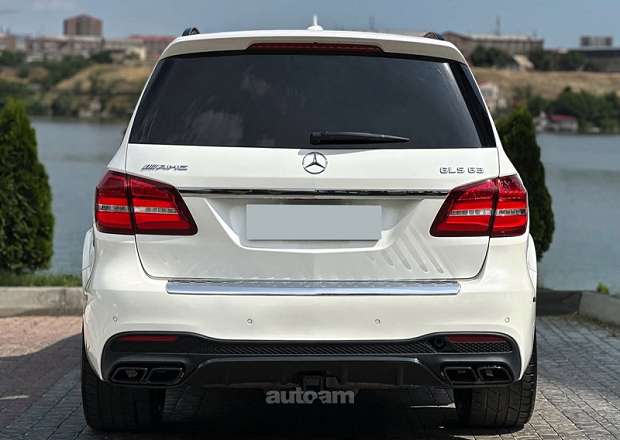 Mercedes-Benz CLS 63 AMG