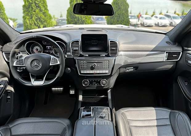 Mercedes-Benz CLS 63 AMG