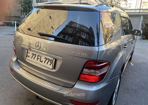 Mercedes-Benz ML 350 2010 — photo 6