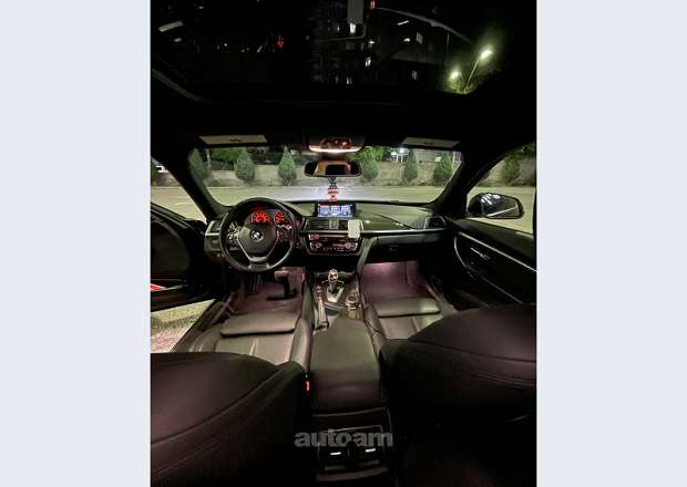 BMW 330
