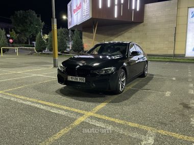 BMW 330  2017 