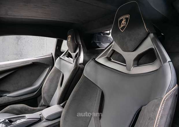 Lamborghini Revuelto