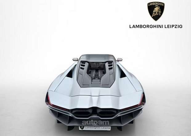 Lamborghini Revuelto