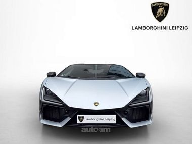 Lamborghini Revuelto  2025 