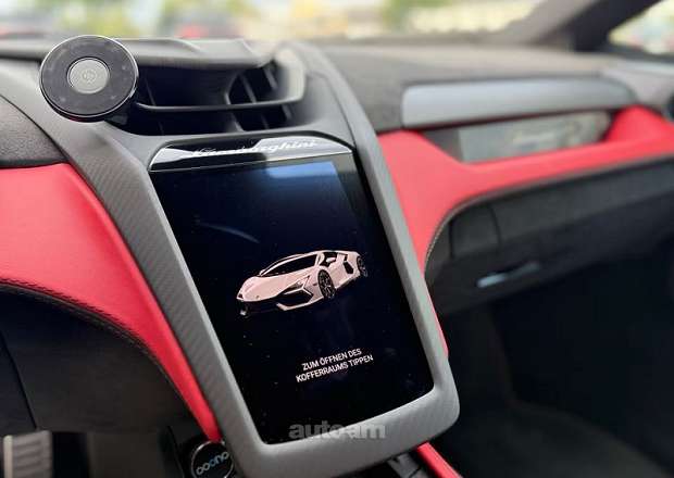 Lamborghini Revuelto