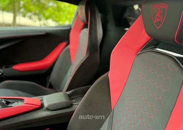 Lamborghini Revuelto