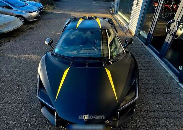 Lamborghini Revuelto