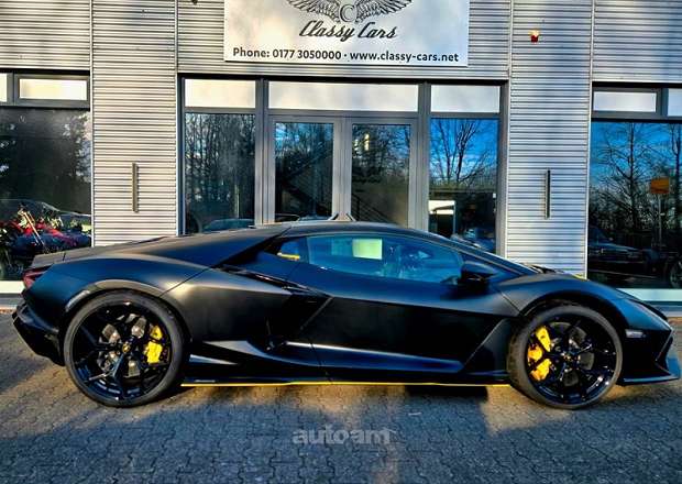 Lamborghini Revuelto