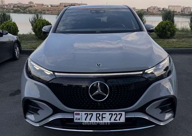 Mercedes-Benz EQE SUV