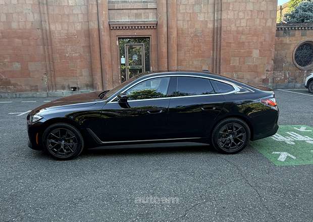 BMW i4