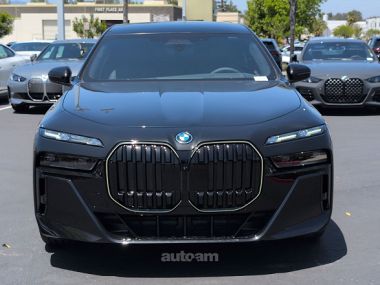 BMW i7  2024 