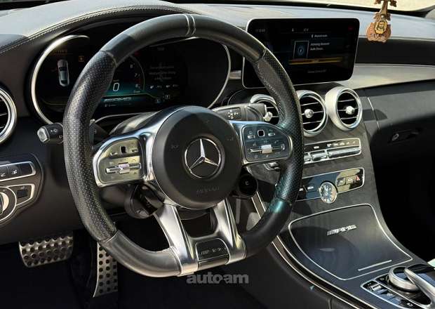 Mercedes-Benz C 63 AMG