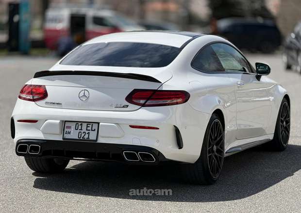 Mercedes-Benz C 63 AMG