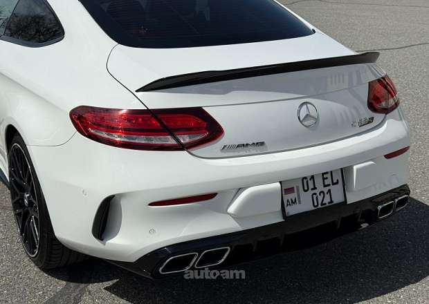 Mercedes-Benz C 63 AMG