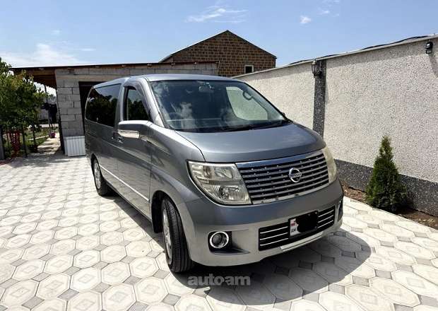 Nissan Elgrand