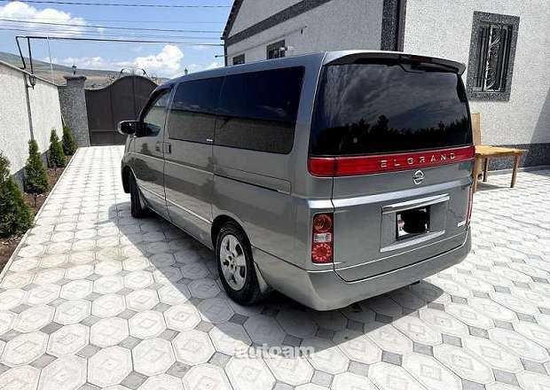 Nissan Elgrand