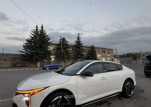 Kia K4 2025 — photo 2