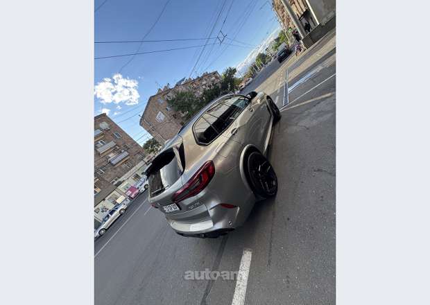 BMW X5 M