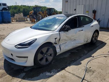 Tesla Model 3  2021 