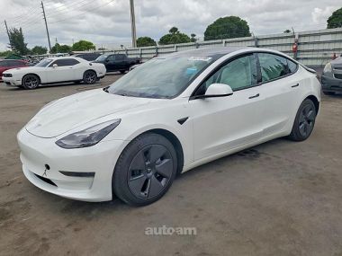 Tesla Model 3  2021 