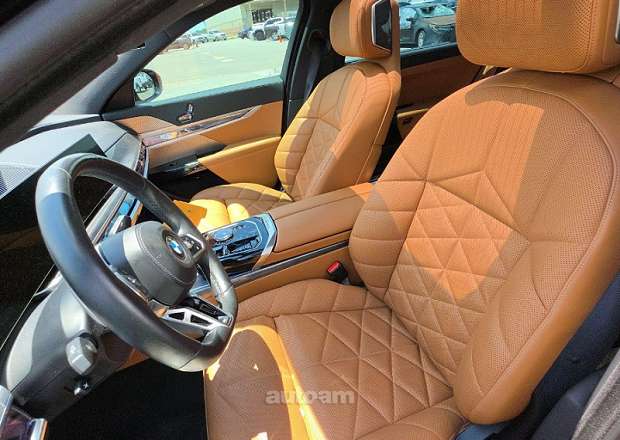 BMW 740
