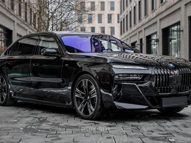 BMW 740  2023 