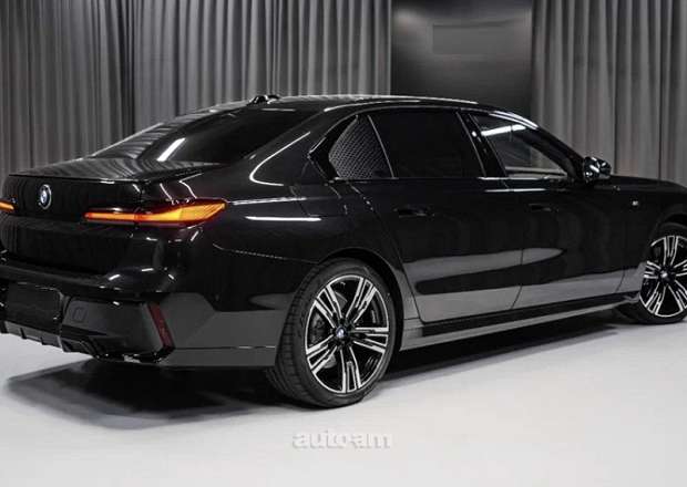 BMW 740