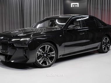 BMW 740  2023 