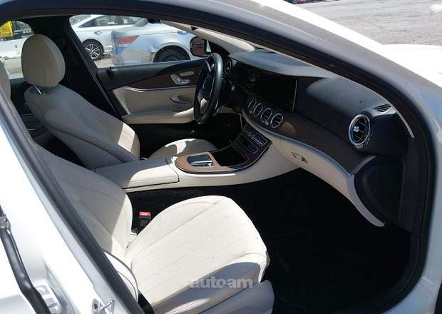 Mercedes-Benz E 350