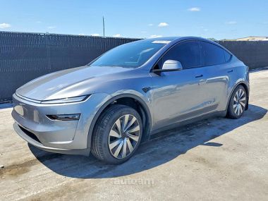 Tesla Model Y  2025 